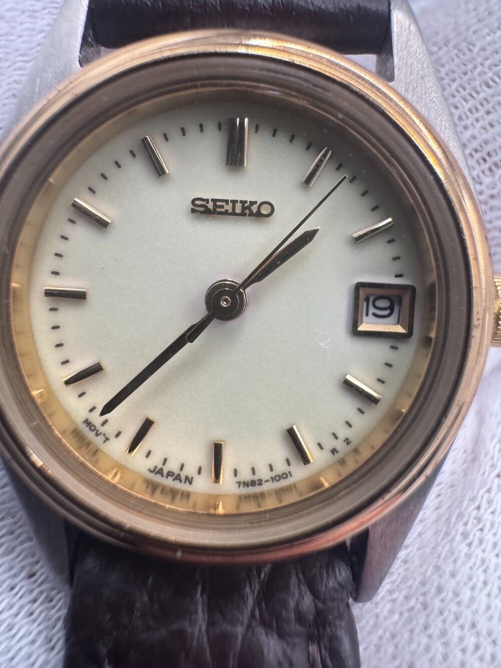 vintage seiko Women’s Quartz Watch 7NB2-0399 22mm New Battery Working -f194